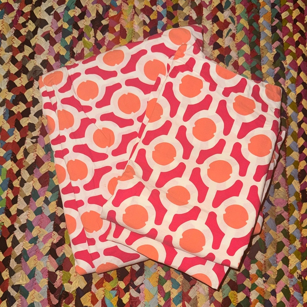 Beautiful Garnet Hill Queen Duvet and Shams